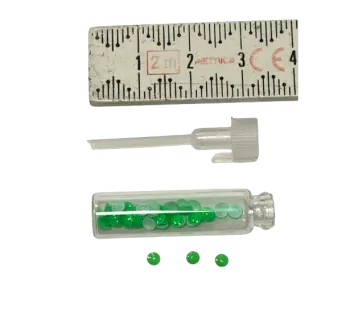 Opal phosphorescent plates to be applied to the queen