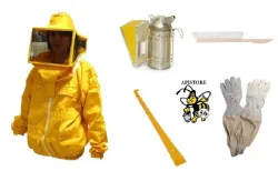 Basic kit 2 to become a beekeeper