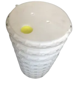 2.5-liter plastic vacuum feeder
