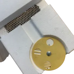 Polyethylene queen fertilization nucleus hive with 4 frames and feeder