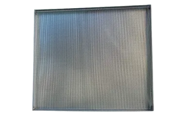 Transport lid for d.b. 10-frame beehive made of perforated sheet metal