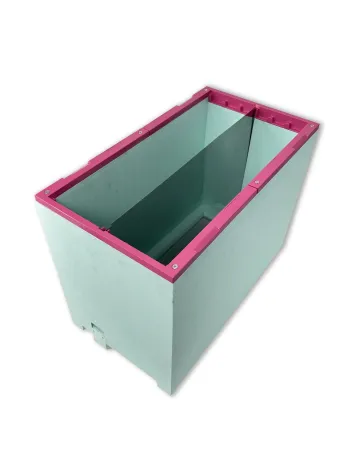 D.b. Ruche à 6 cadres en polystyrène divisible avec bourrelet rose et rails de fond.