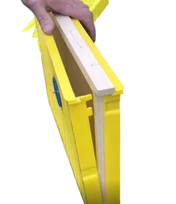 Cage à blocs de couvain en plastique D.B.