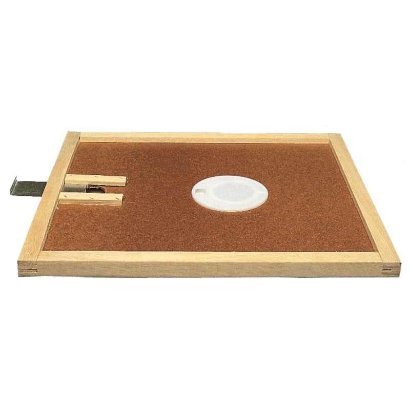 Bee escape on tablet for d.b. 10-frame beehive with 2-way plastic disc Bee escape on tablet for d.b. 10-frame beehive with 2-way plastic disc