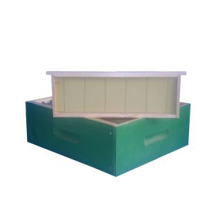 Honey super for beehive d.b. 12 wooden frames with 11 frames with wax sheet