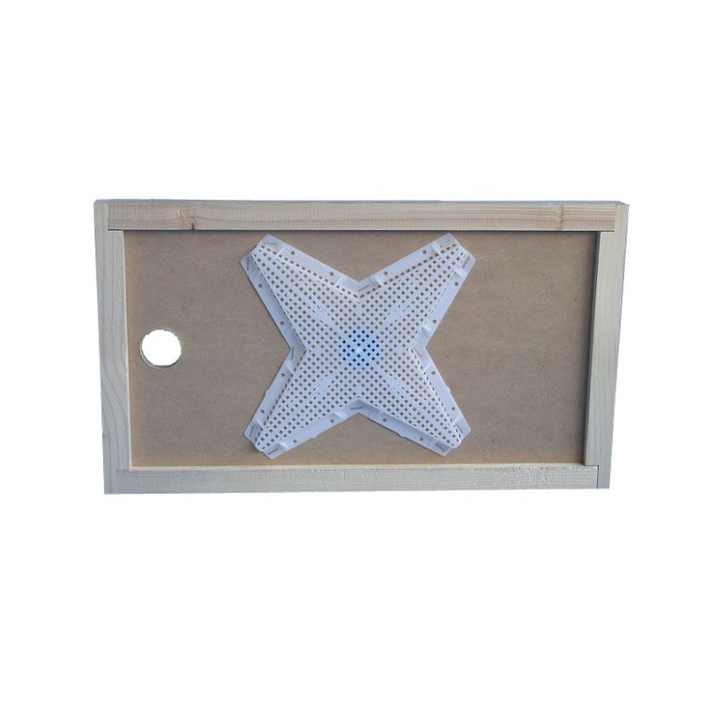 Beehive escape d.b. 6-frame beehive - 4-way plastic bee escape
