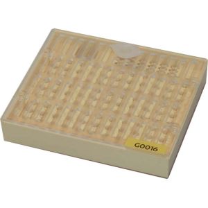 Cupularve -for apoiculture - system to avoid traslarvo