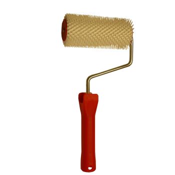 Uncapping roller with plastic teeth