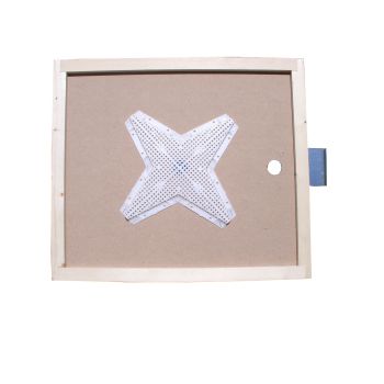 Bee escape on tablet for d.b. 10-frame beehive with 4-way bee escape