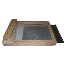 Mesh pollen catcher bottom for 10-frame d.b. beehives