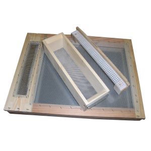 Mesh pollen catcher bottom for 10-frame d.b. beehives