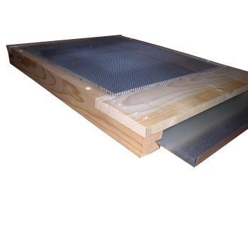 Mesh bottom for standard 12-frame d.b. beehive