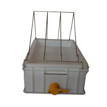 Plastic uncapping bench with tap