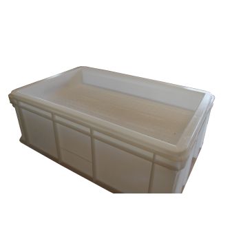 Plastic uncapping bench with tap