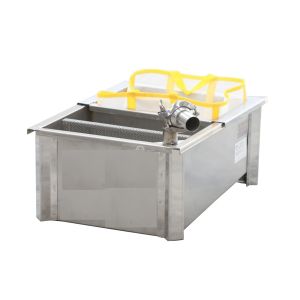 Nylon prefilter for honey decanting and filtering tank