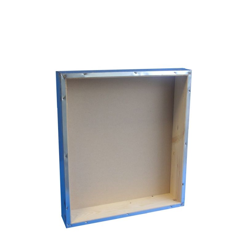 Galvanized sheet metal box roof wooden interior for 10-frame d.b. beehives Galvanized sheet metal box roof wooden interior for 10-frame d.b. beehives
