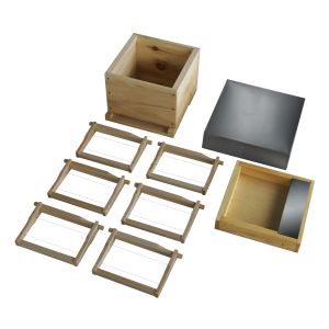 Miniplus nucleus hive queen fertilization with 1/2 honey super frames