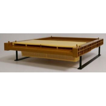 Pollenfalle mit beweglichem boden für dadant-würfel-bienenbeuten