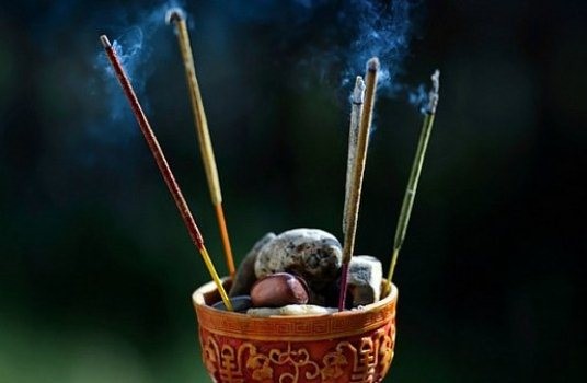 Incense and perfumers